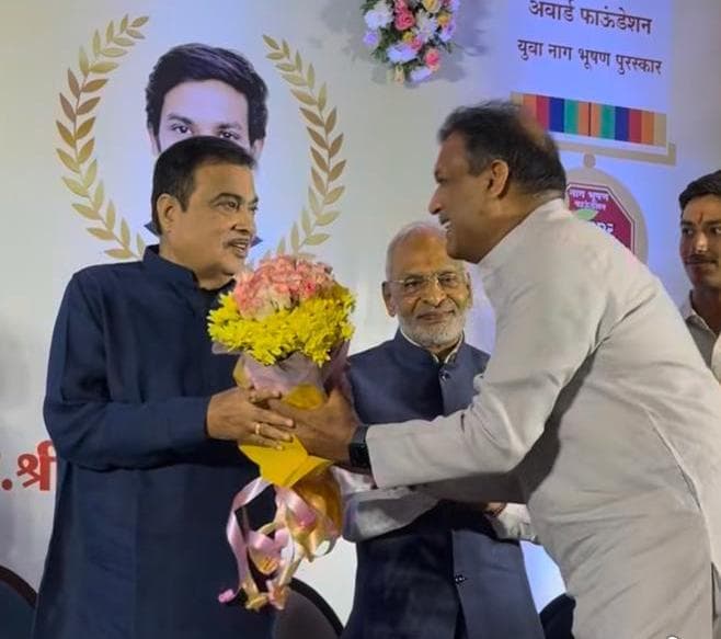 Padmesh Gupta with Union Minister Nitin Gadkari